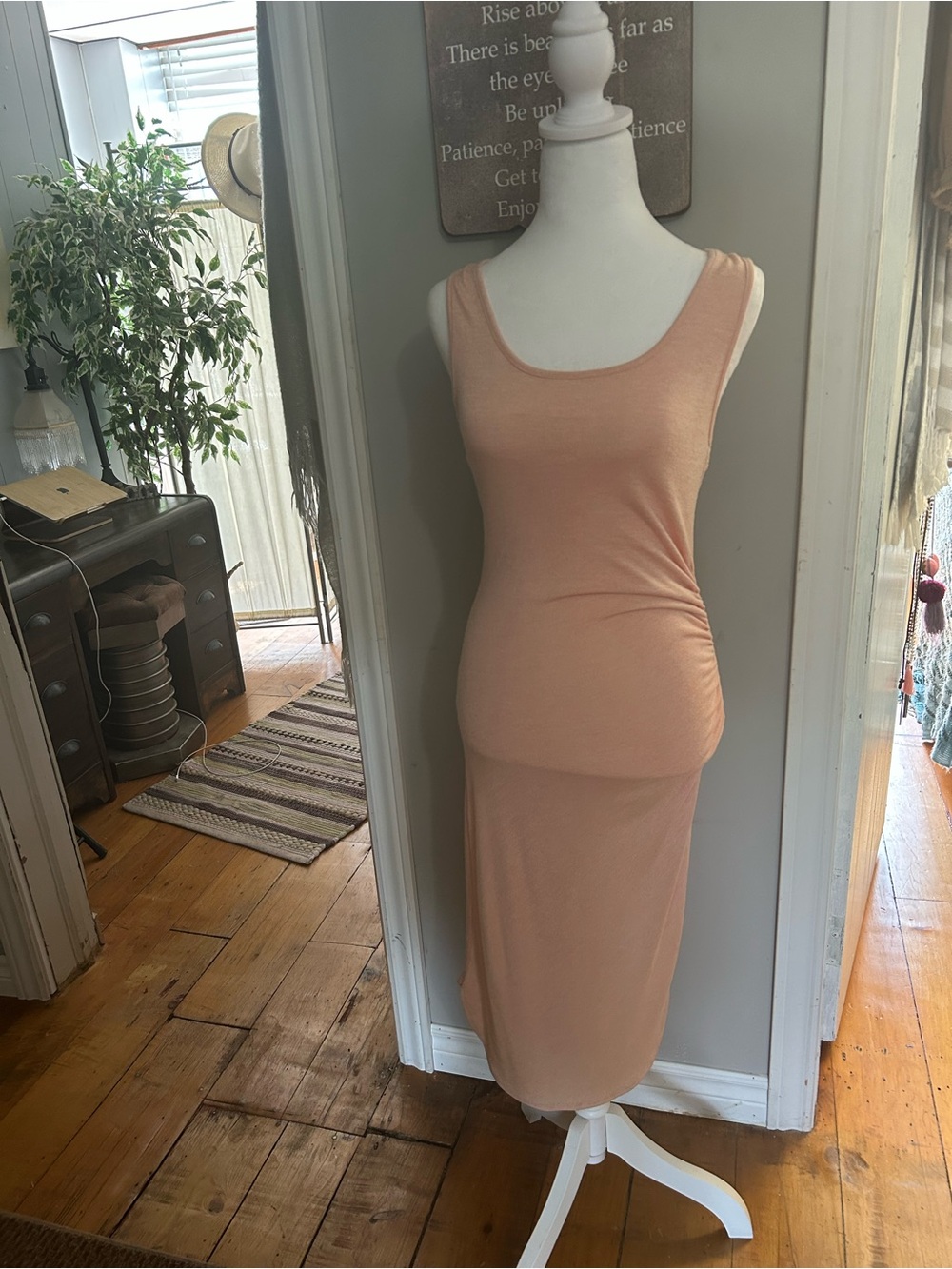 Scoop Neck Midi Tank Dress in Peach Pink sz L but fits M. Ruched one one side